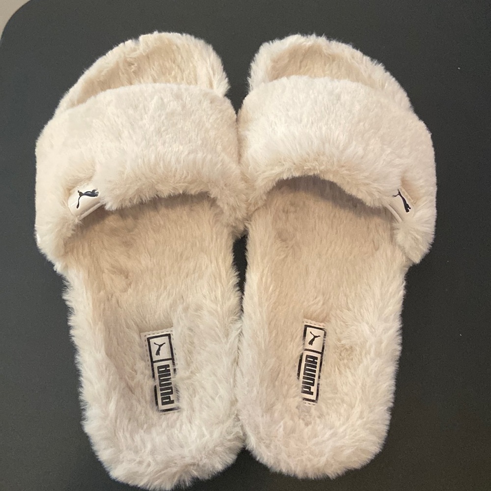 Puma slides, faux fur, size 10, brand new